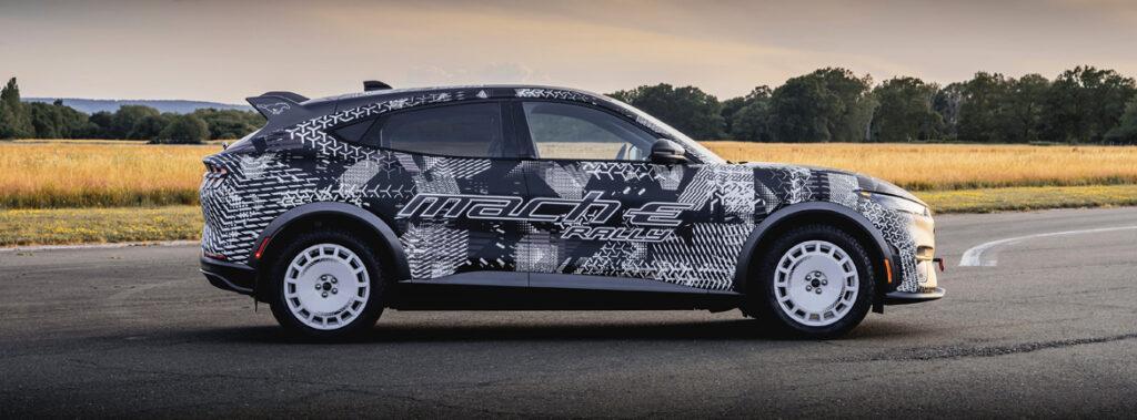 Električna  vznemirljivost z navdihom relija: v hitrostni vožnji na hrib se bo na  Festivalu hitrosti v Goodwoodu pomeril tudi novi Ford Mustang Mach-E Rally 