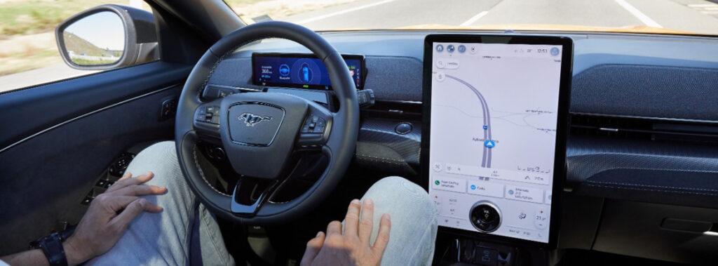 Fordova tehnologija za prostoročno vožnjo BlueCruise je odobrena za uporabo na evropskih avtocestah