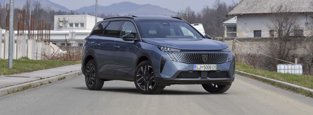 Peugeot 5008 GT Hibrid 136