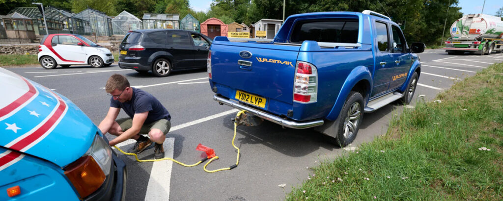Vozniki Rangerjev si ne morejo pomagati, da ne bi pomagali