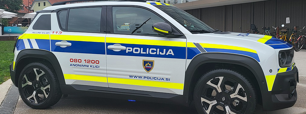 Električna “nova katrca” bo naslednji dve leti del policijskega voznega parka