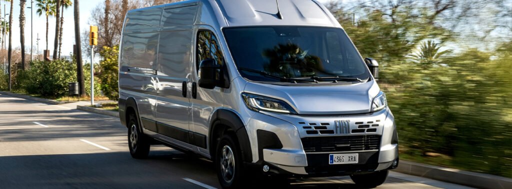 Fiat Ducato vsestranski prvak med gospodarskimi vozili v letu 2025 v Sloveniji